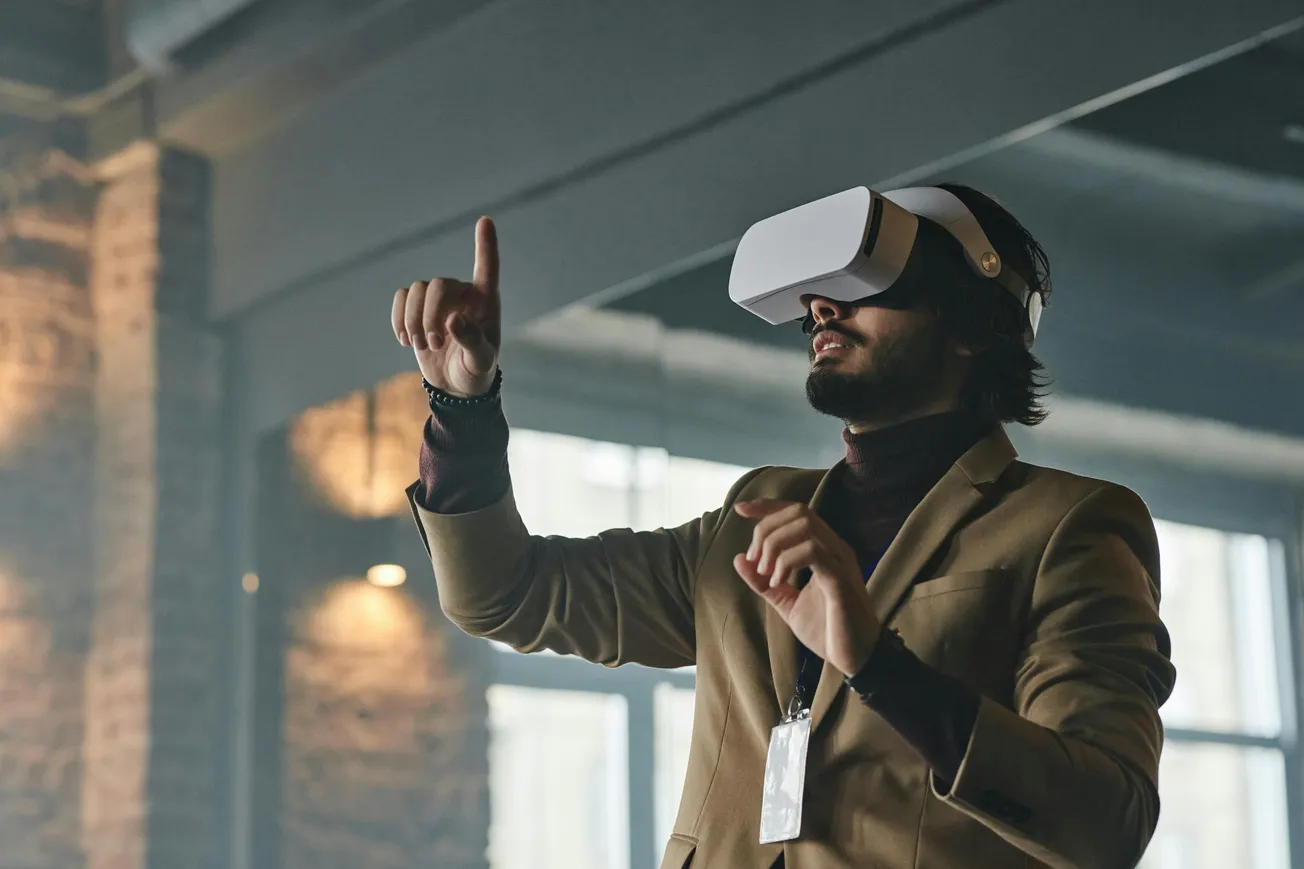 UK Business Metaverse: Trends, Risks, and Opportunities